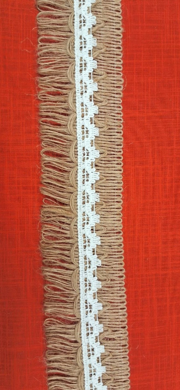 Rustic Jute Fringe Lace Trim with White Crochet Center – 6.5 cm Wide Natural Burlap Ribbon – Decorative Fringe Lace for DIY Crafts, Rustic Wedding Décor & Gift Wrapping
