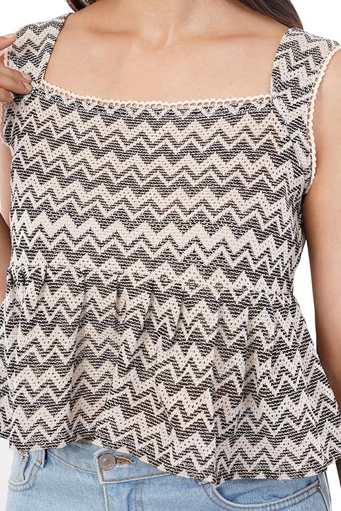 VAibr(ə)nt Women's Gathered Crochet Peplum Top