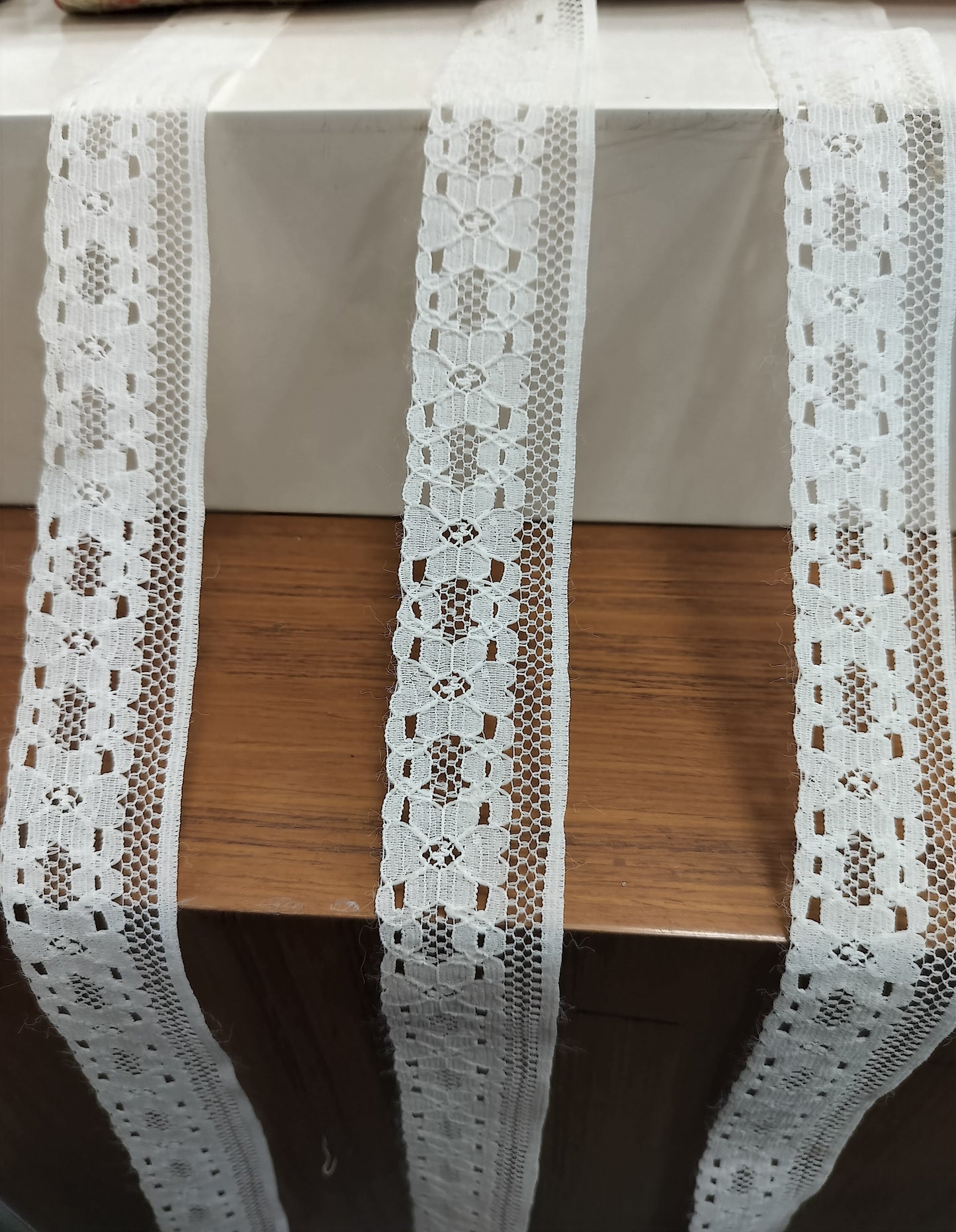 White Nylon Lace Trim – 3.25 cm Wide, Floral Geometric Design – Sewing, Dressmaking, DIY Crafts & Décor