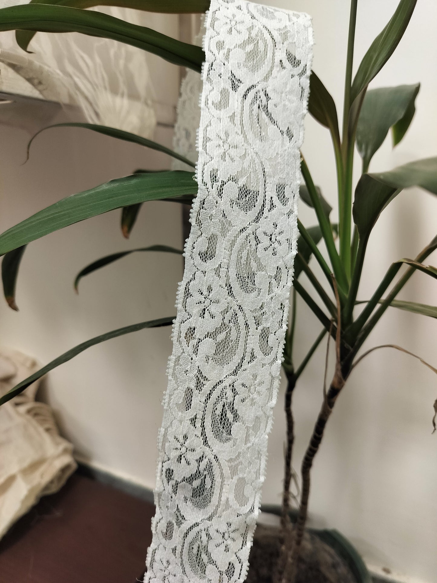 White Nylon Lace Trim – 5 cm Wide, Floral Scroll Design – Sewing, Dressmaking, DIY Crafts & Home Décor